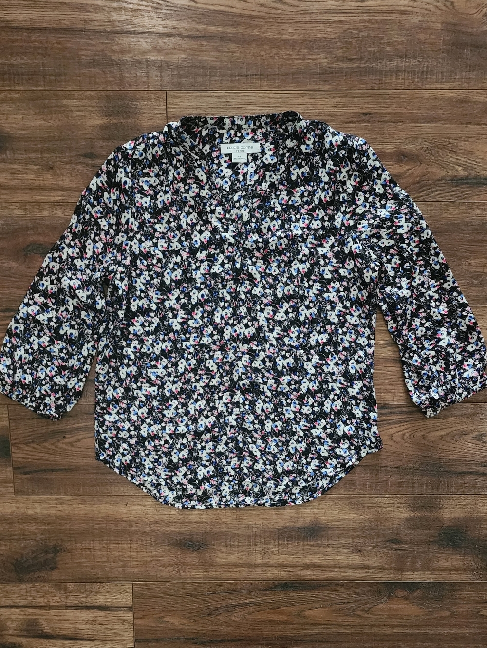 Liz Claiborne Women's Petite Floral V-Neck Pullover 3/4 Sleeve Blouse Small SP